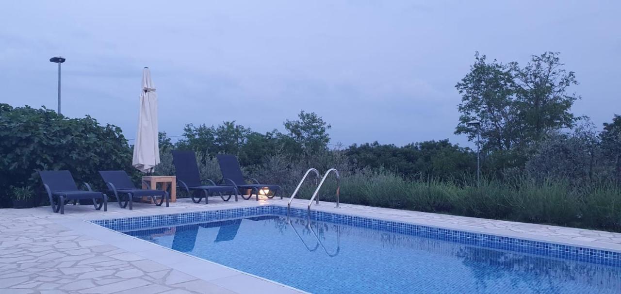 Villa Casa Nora Adriatica Vilanija Exterior foto